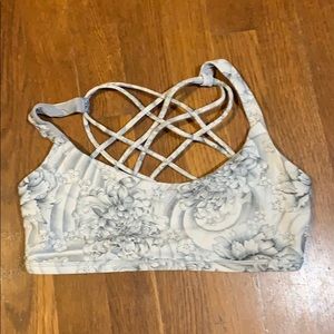 Lululemon sports bra